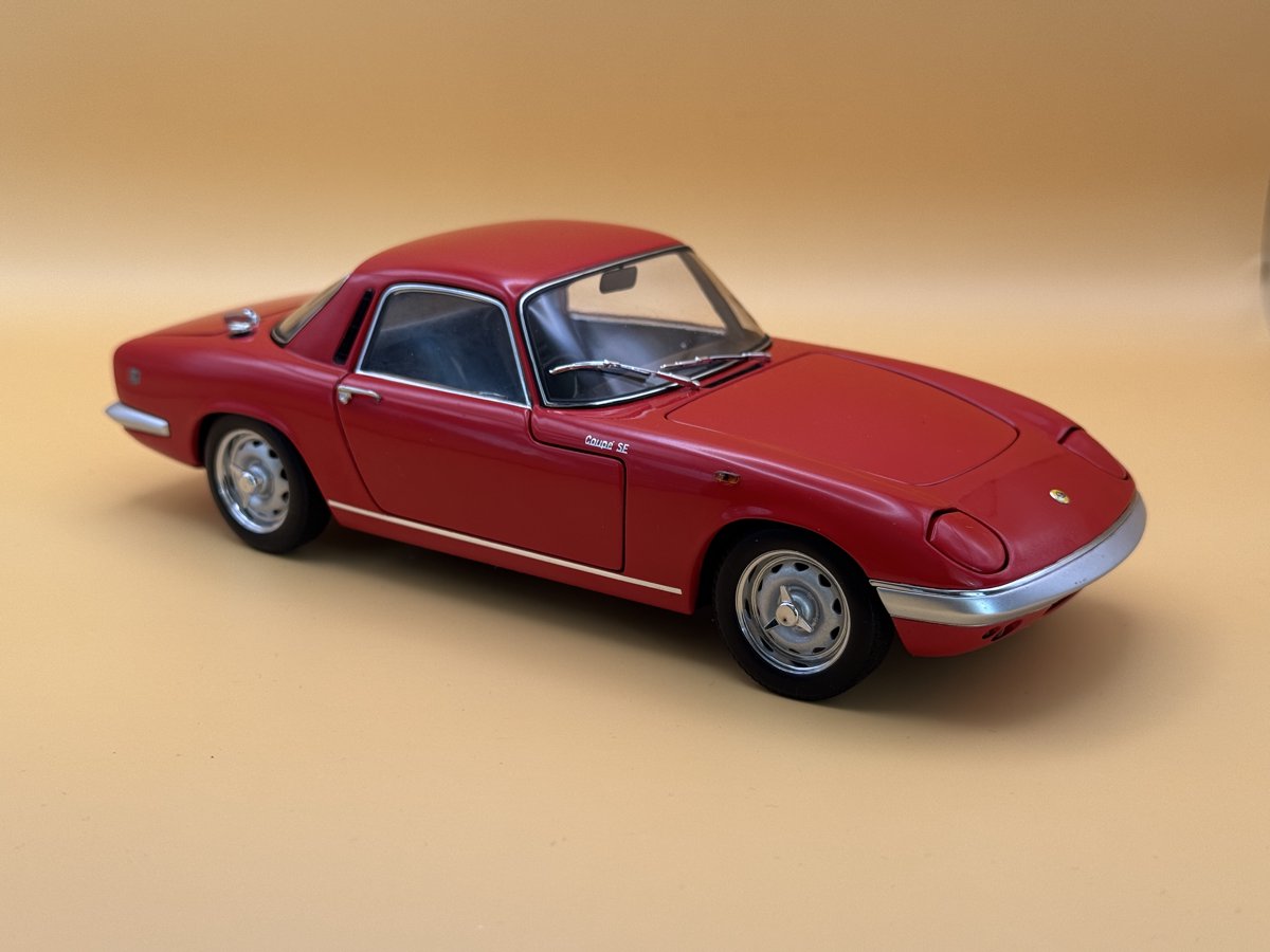 Lotus Elan S/E Coupe 1:18 AutoArt Millennium cutie originala